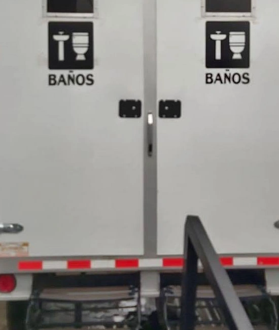 Sanitarios Portátiles Sahagún nos especializamos en la renta de sanitarios portátiles, fosas sépticas, desazolve y limpieza de fosas sépticas, así como en la renta de equipo Vactor y limpieza de drenajes